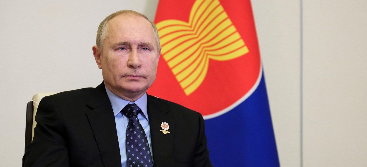 Russian President Vladimir Putin participating in the Association of Southeast Asian Nations (ASEAN) Summit via a live video conference in his residence in Novo-Ogaryovo outside Moscow, held last year on 27 October 2021. (Photo: Evgeny PAULIN/SPUTNIK/AFP)